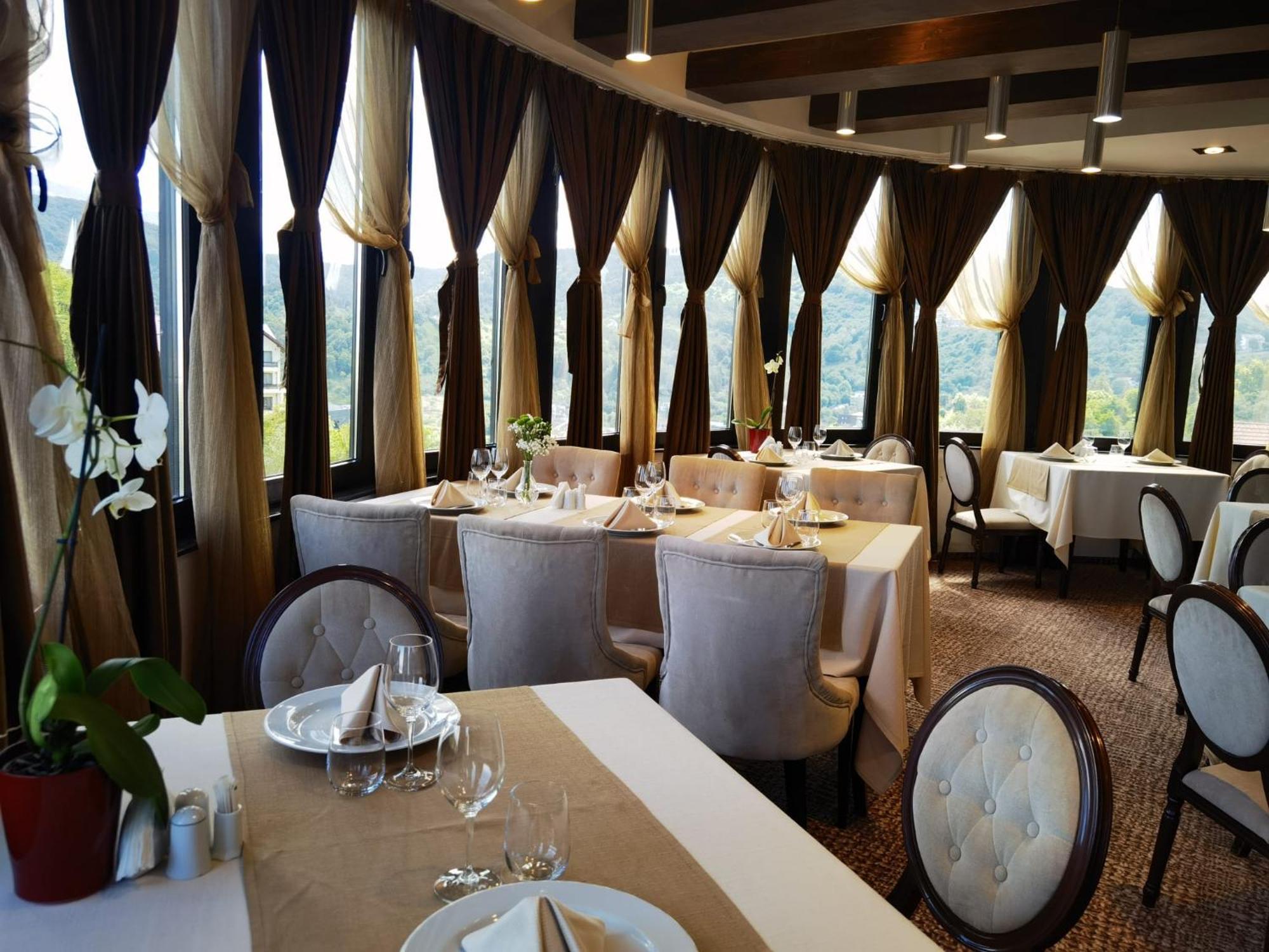 Grand Hotel Belvedere Brasov Ngoại thất bức ảnh